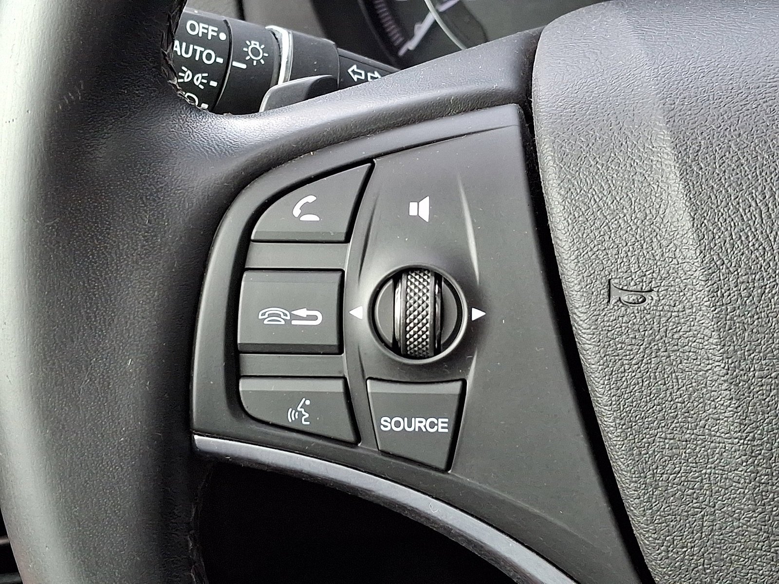 Used 2019 Gray Acura w/Technology Pkg image 23