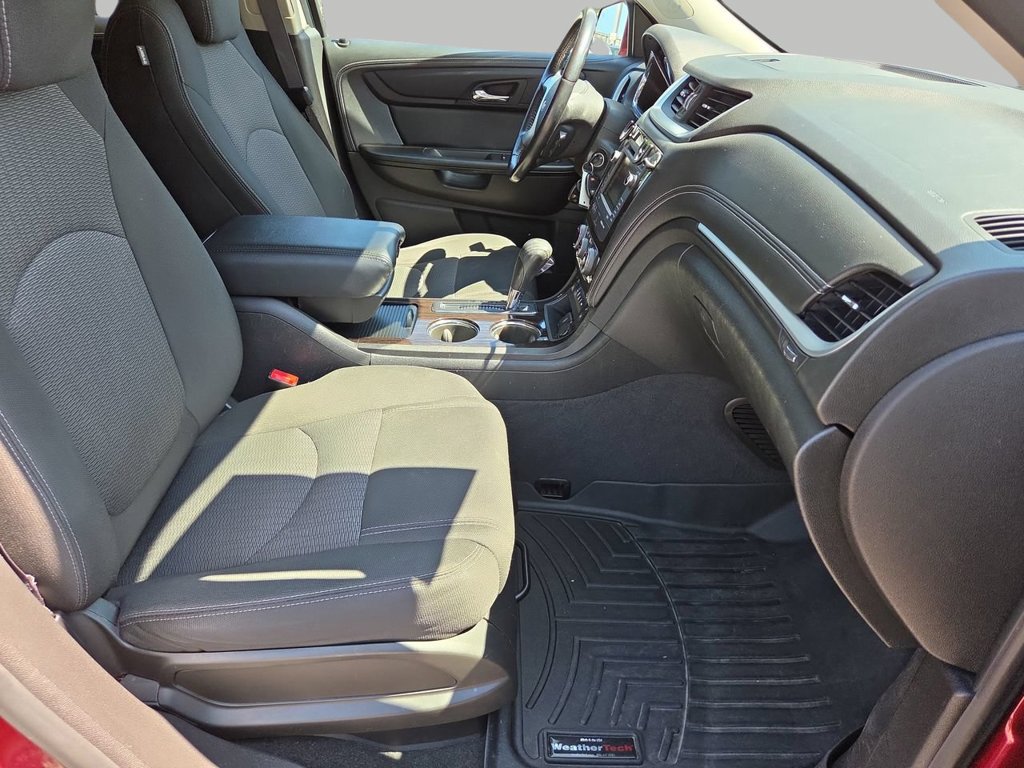 Used 2015 Red Chevrolet LT image 8