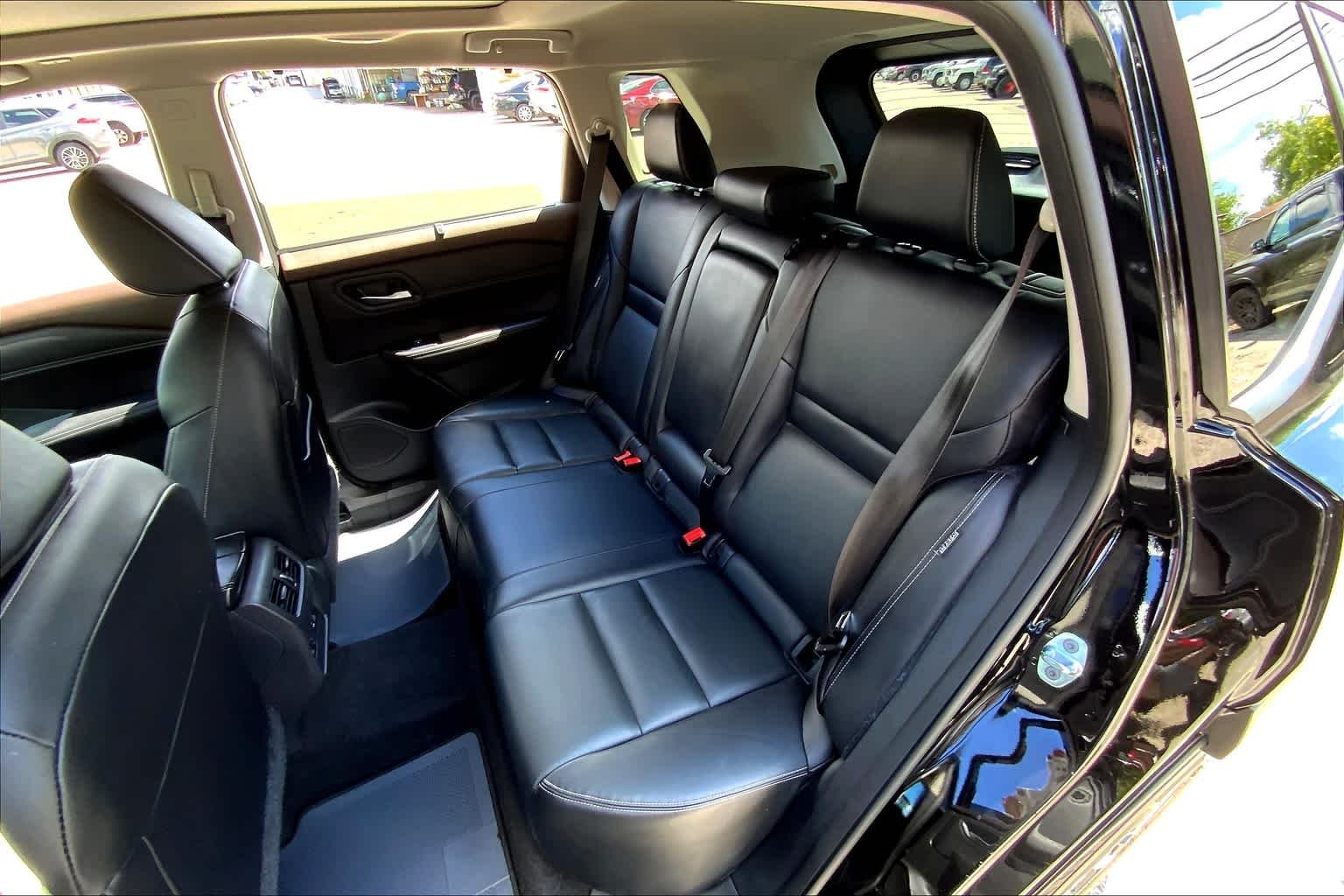 Used 2023 Super Black Nissan SL image 20