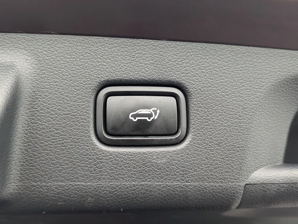 Used 2024 Red Hyundai SEL image 11