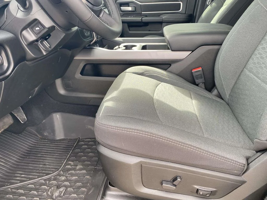 2025 RAM 2500 Big Horn - Photo 11