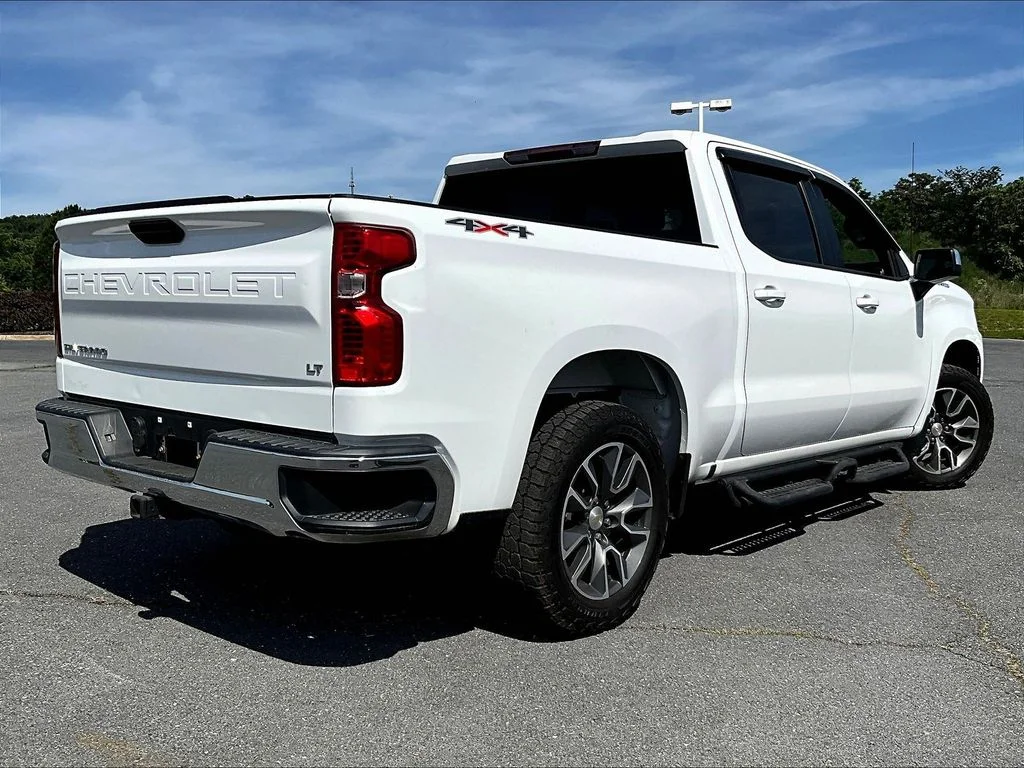 Used 2020 White Chevrolet LT image 4