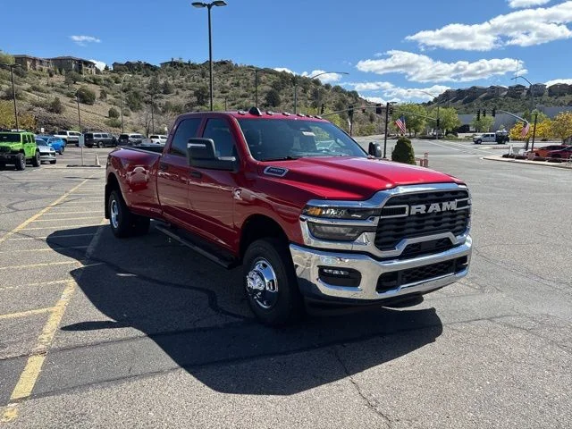 New 2026 Molten Red Pearl-Coat Exterior Paint RAM Tradesman image 4