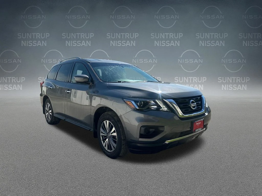 Used 2020 Gray Nissan S image 39