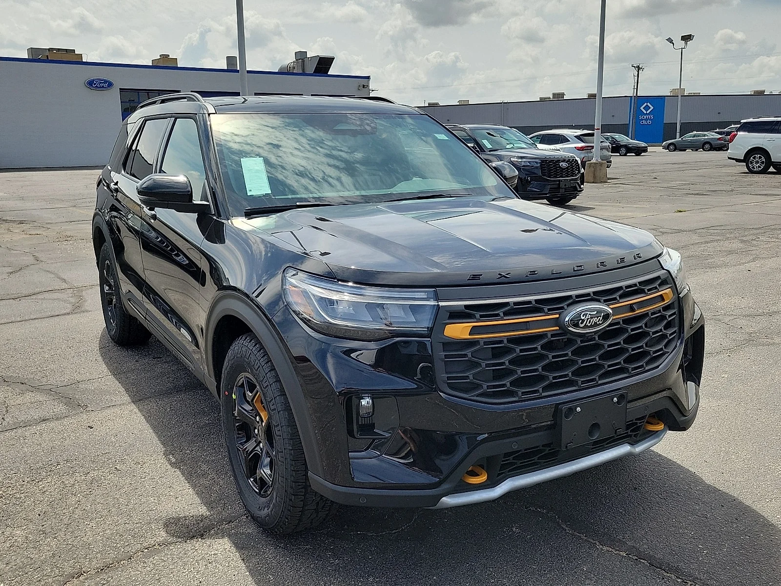 New 2026 Agate Black Metallic Ford Tremor&reg; image 6