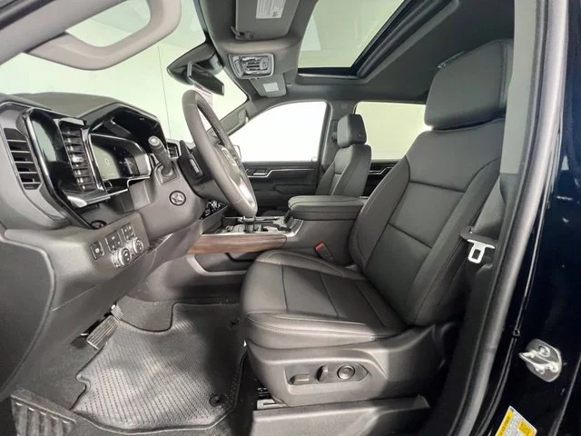 2026 GMC Sierra 1500 SLT - Photo 11