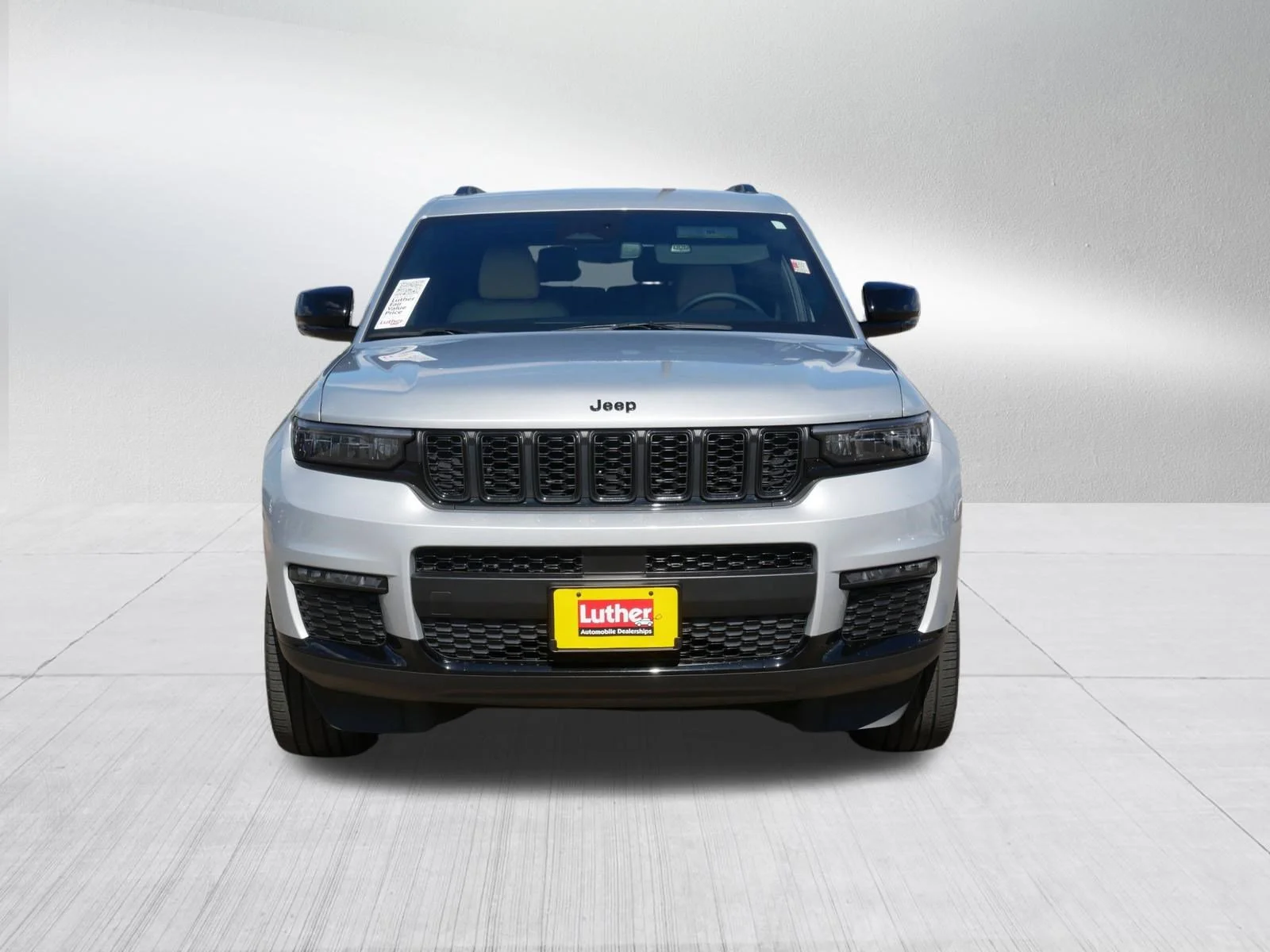Used 2024 Silver Zynith Jeep Limited image 2