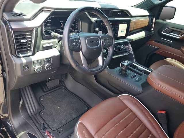 Used 2025 Onyx Black GMC Denali Ultimate image 6
