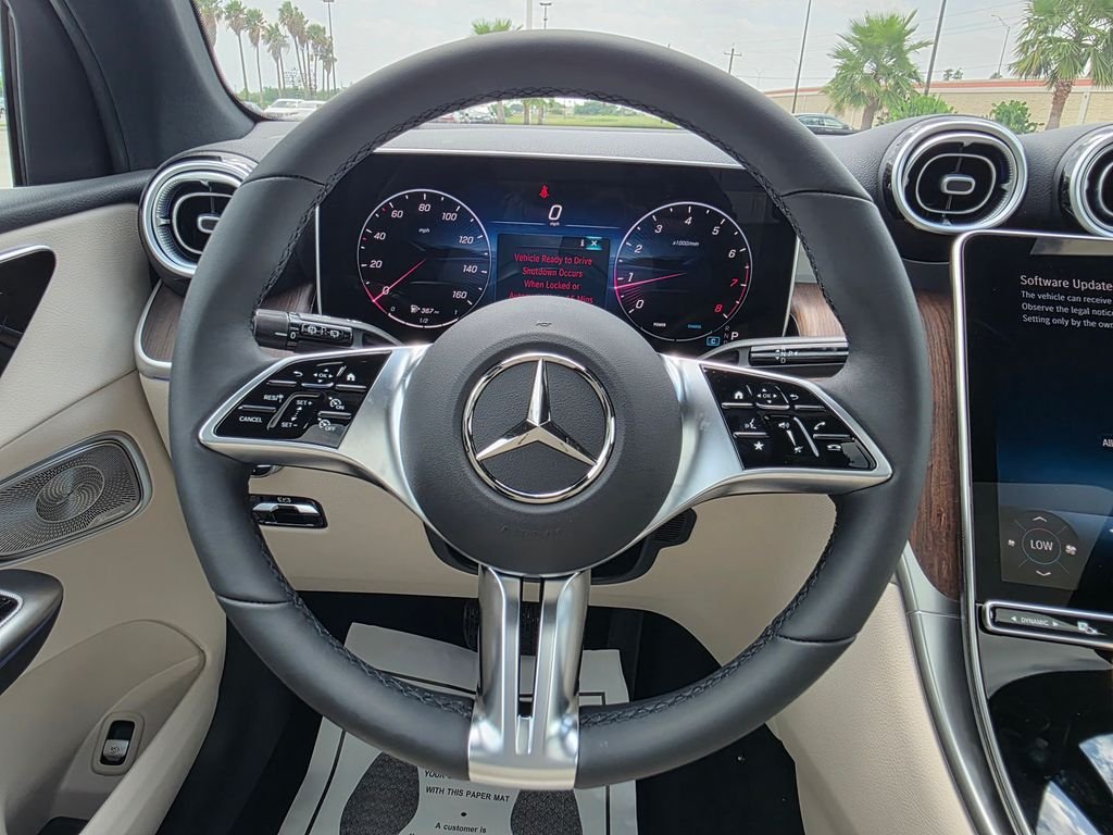 New 2026 Polar White Mercedes-Benz GLC 300 image 22