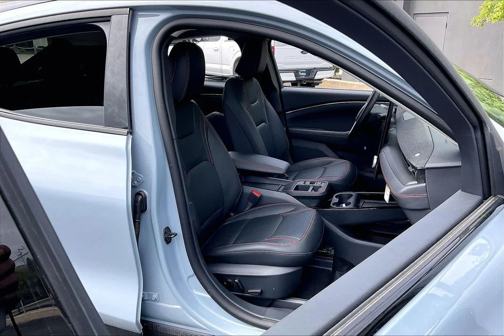 New 2026 Glacier Gray Metallic Tri-coat Ford Premium image 6