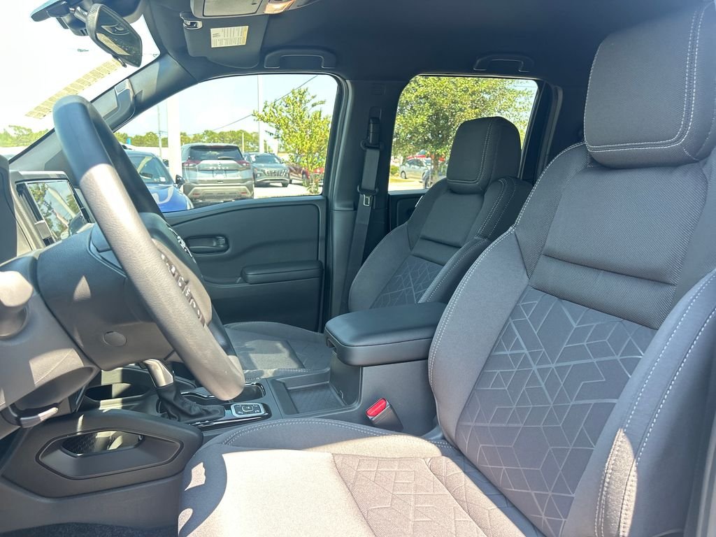 New 2026 Nissan Frontier SV 4D Crew Cab