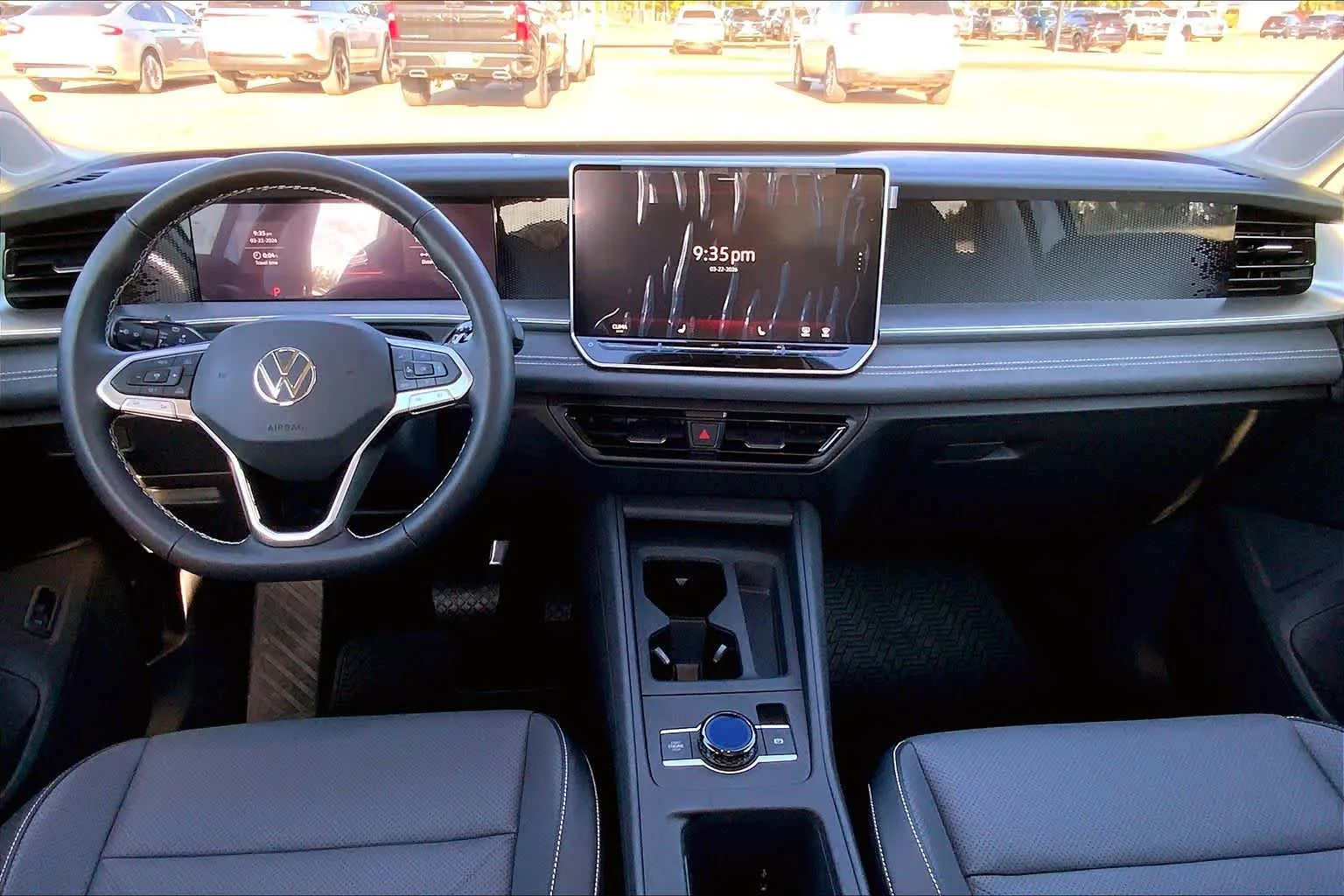 New 2026 Pure White Volkswagen SE image 5