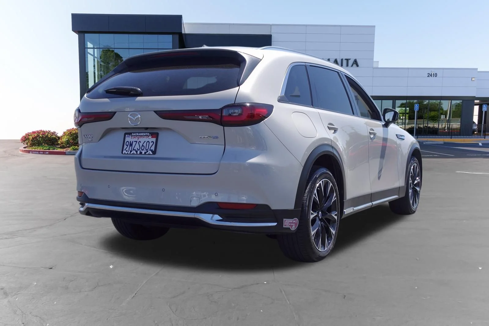 Certified Used 2024 Platinum Quartz Mazda Premium Plus image 4