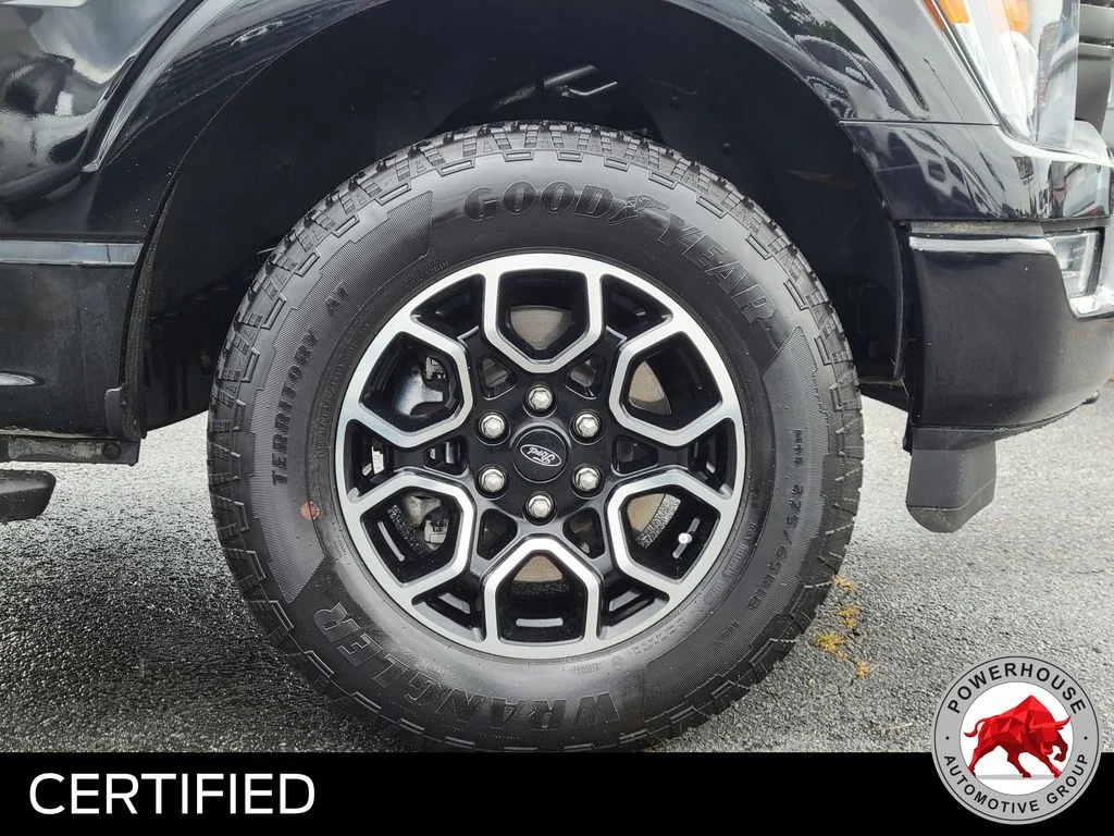Used 2023 Black Ford XLT image 12