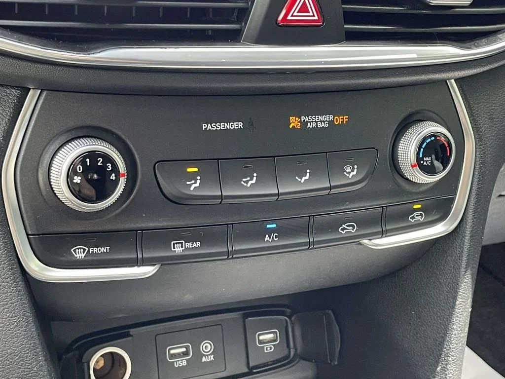 Used 2019 Brown Hyundai SE image 25