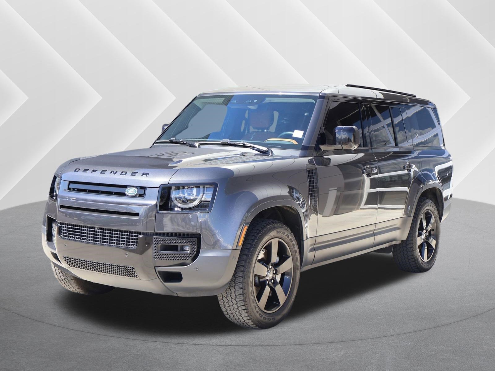 2023 Land Rover Defender First Edition's photo