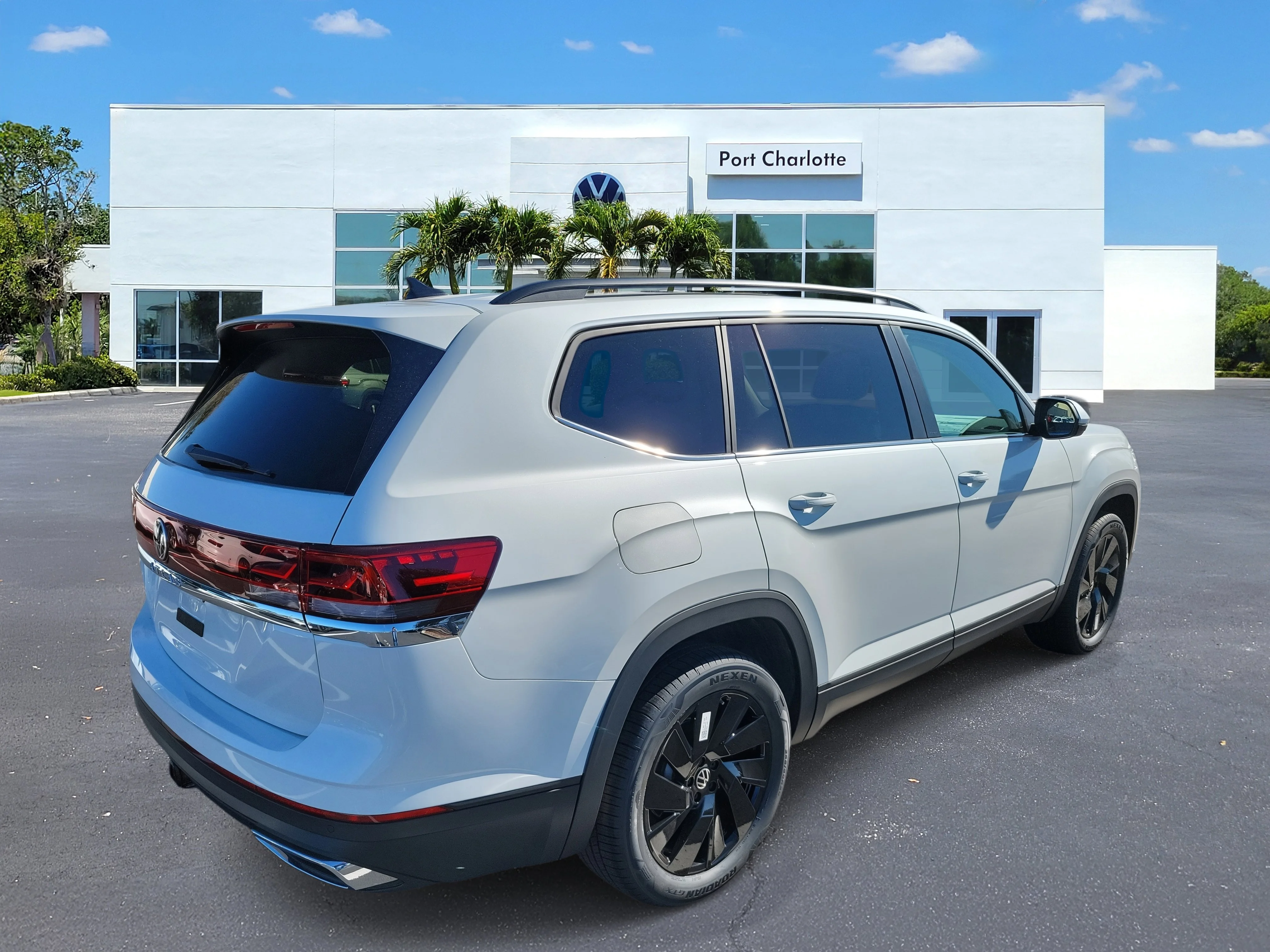 2026 Volkswagen Atlas SE w/Tech - Photo 34