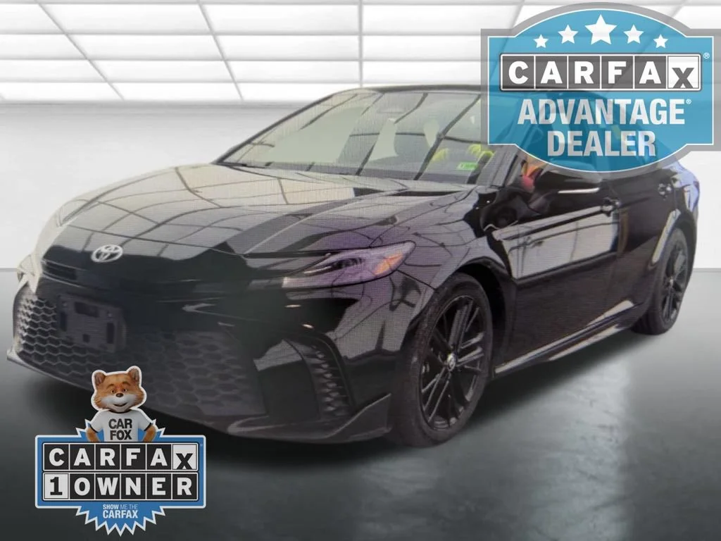 Used 2025  Toyota LE image 4