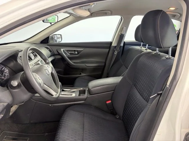 Used 2018 White Nissan 2.5 S image 6