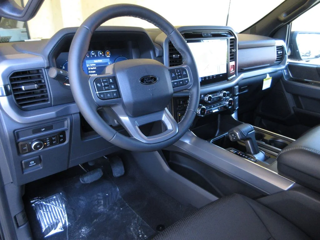 New 2026 Agate Black Metallic Ford XLT image 13