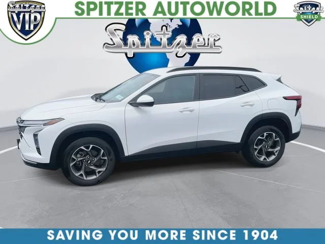 Used 2024 Summit White Chevrolet LT image 6