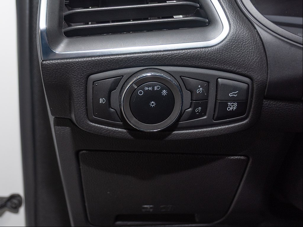 2024 Ford Edge Titanium - Photo 13