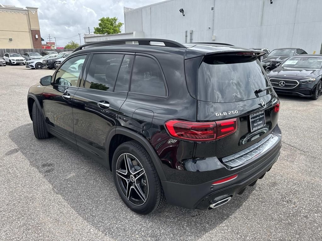 Certified Used 2025 Black Mercedes-Benz GLB 250 image 5