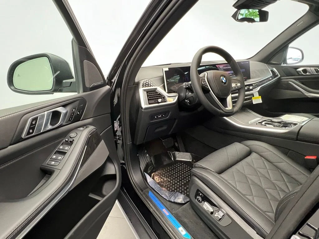 New 2026 Black Sapphire Metallic BMW sDrive40i image 22