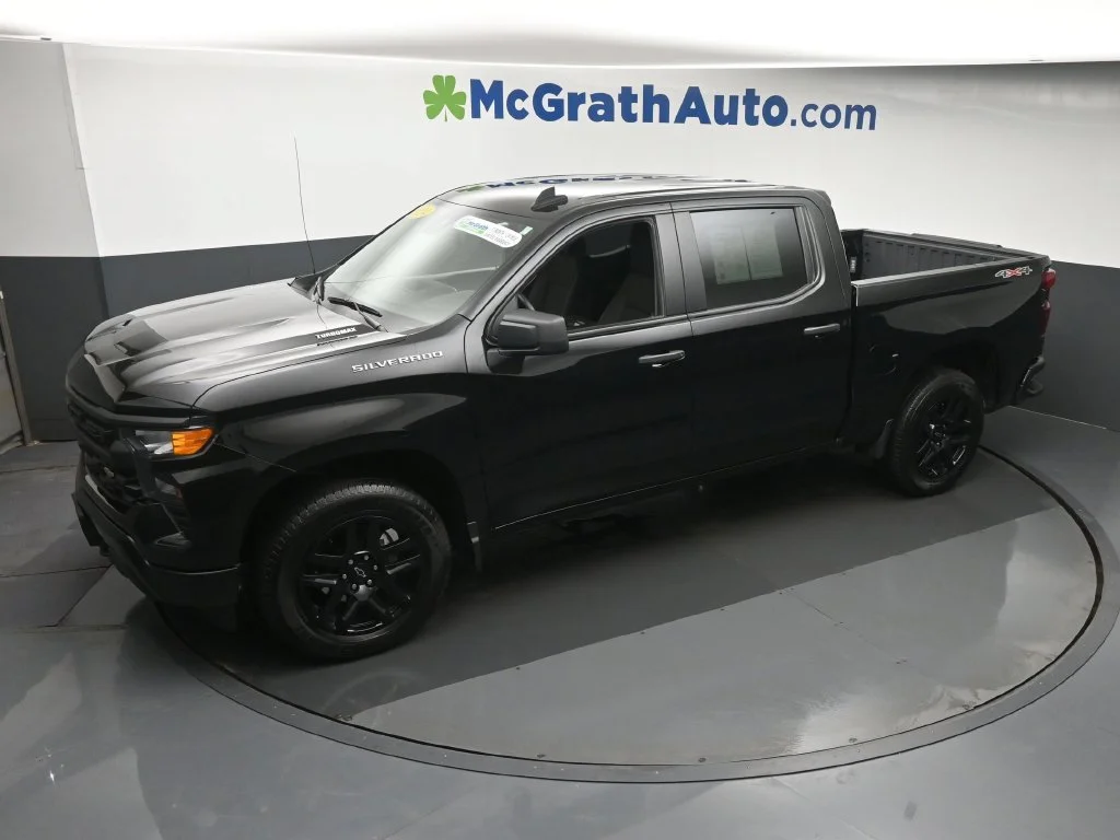 Used 2024 Black Chevrolet Custom image 21