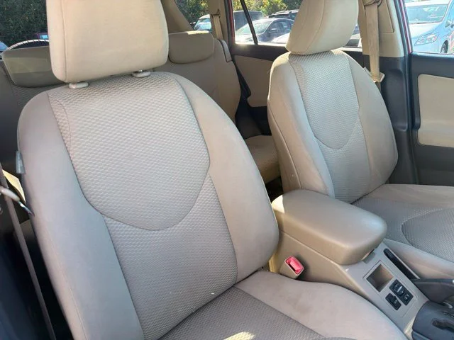 Used 2011 Red Toyota Base image 31