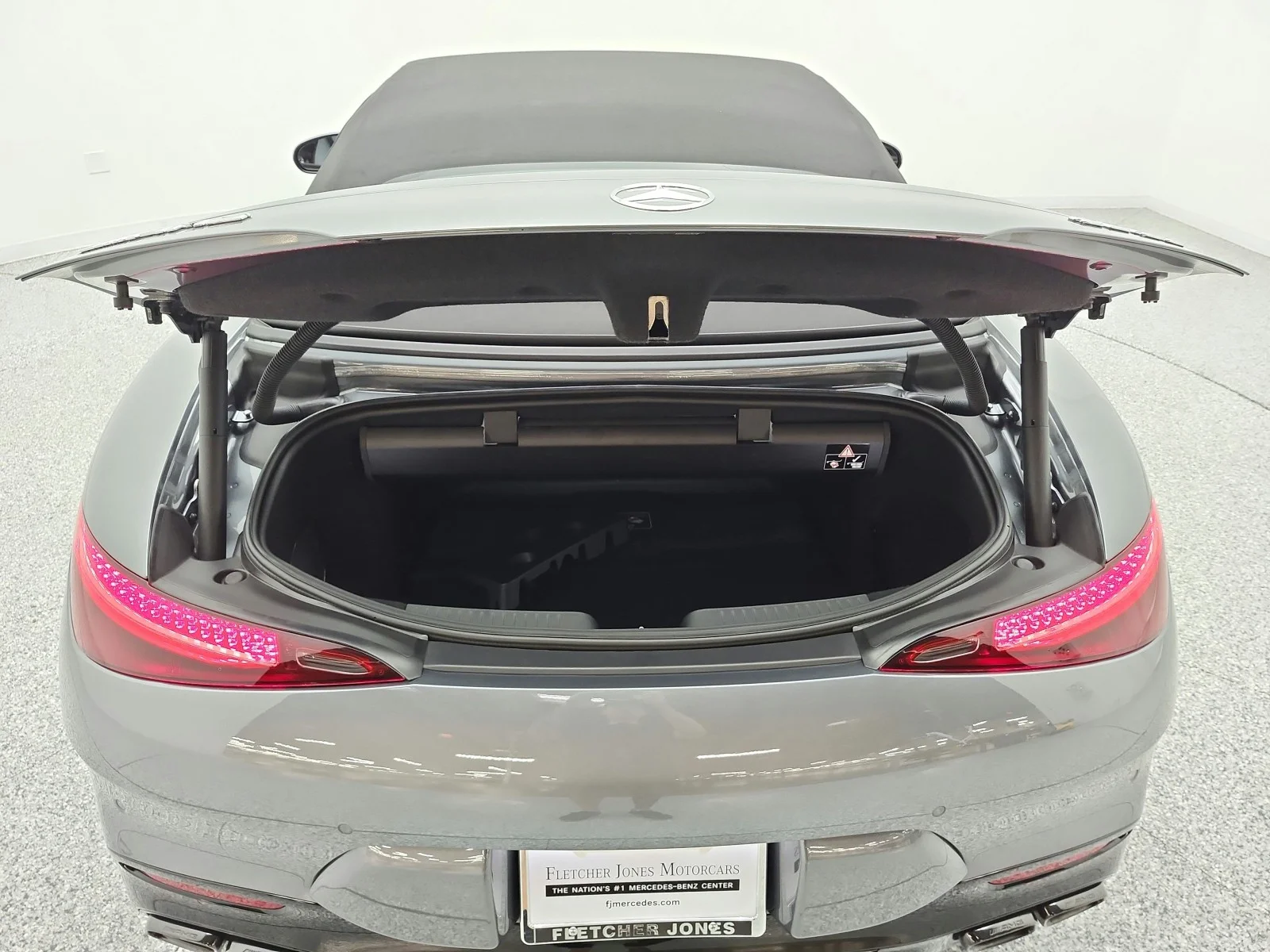 Used 2022 Selenite Grey Metallic Mercedes-Benz AMG® SL 55 Roadster image 18