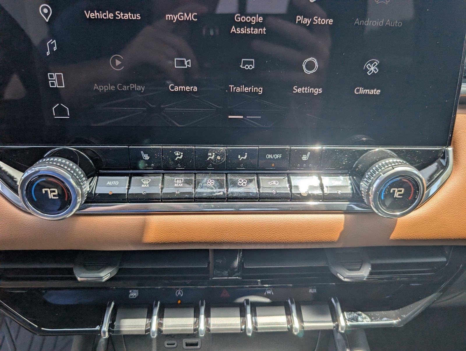 New 2026 Sterling Metallic GMC AT4 image 19