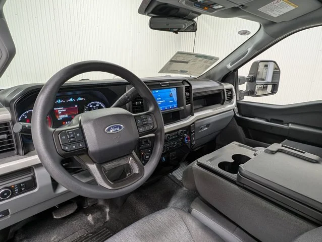 2026 Ford F-350 Super Duty Chassis Cab XL - Photo 13