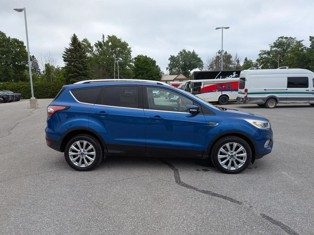 Used 2017 Blue Ford 4wd 4dr Titanium image 4