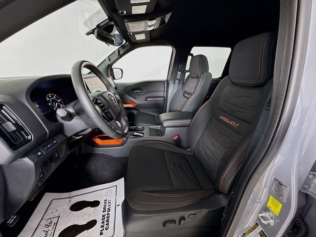 Used 2025 Boulder Gray Pearl Nissan PRO-4X image 2