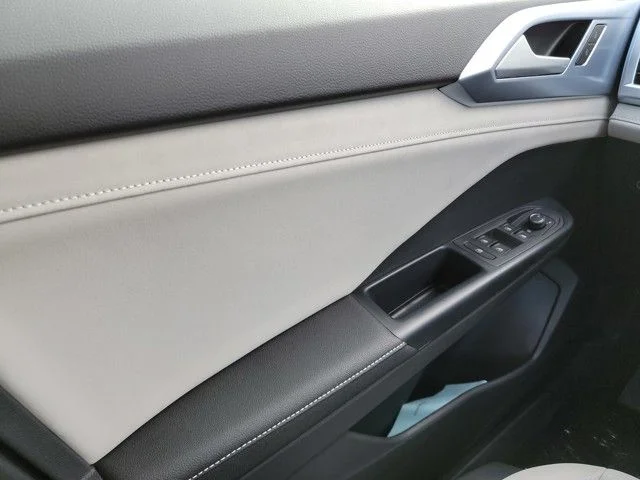 2025 Volkswagen Taos SE - Photo 29