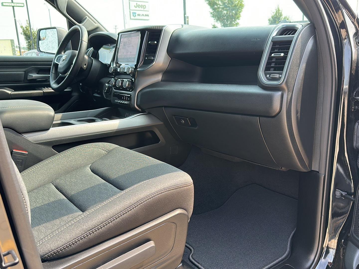 2026 RAM 1500 Express - Photo 29