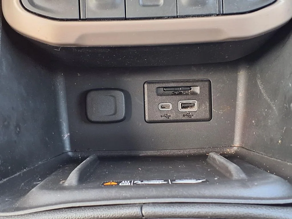 Used 2023 Ebony Twilight Metallic GMC Denali image 23