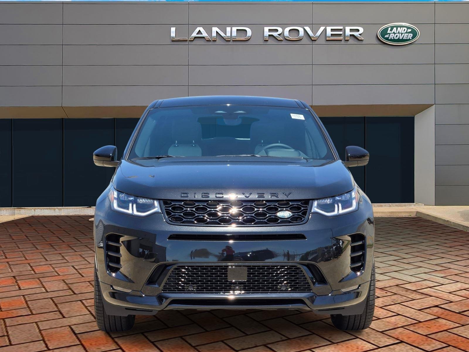 New 2026 Santorini Black LAND ROVER Landmark Edition image 2