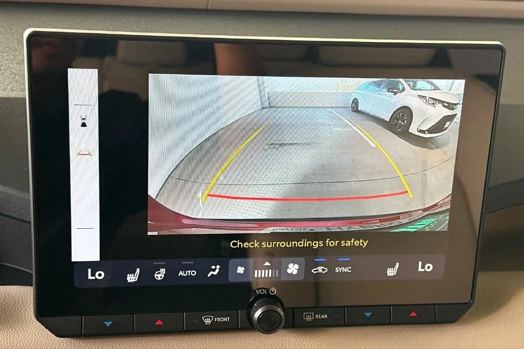 New 2026 Ruby Flare Pearl <sup>1</sup> Toyota  XLE Premium image 10
