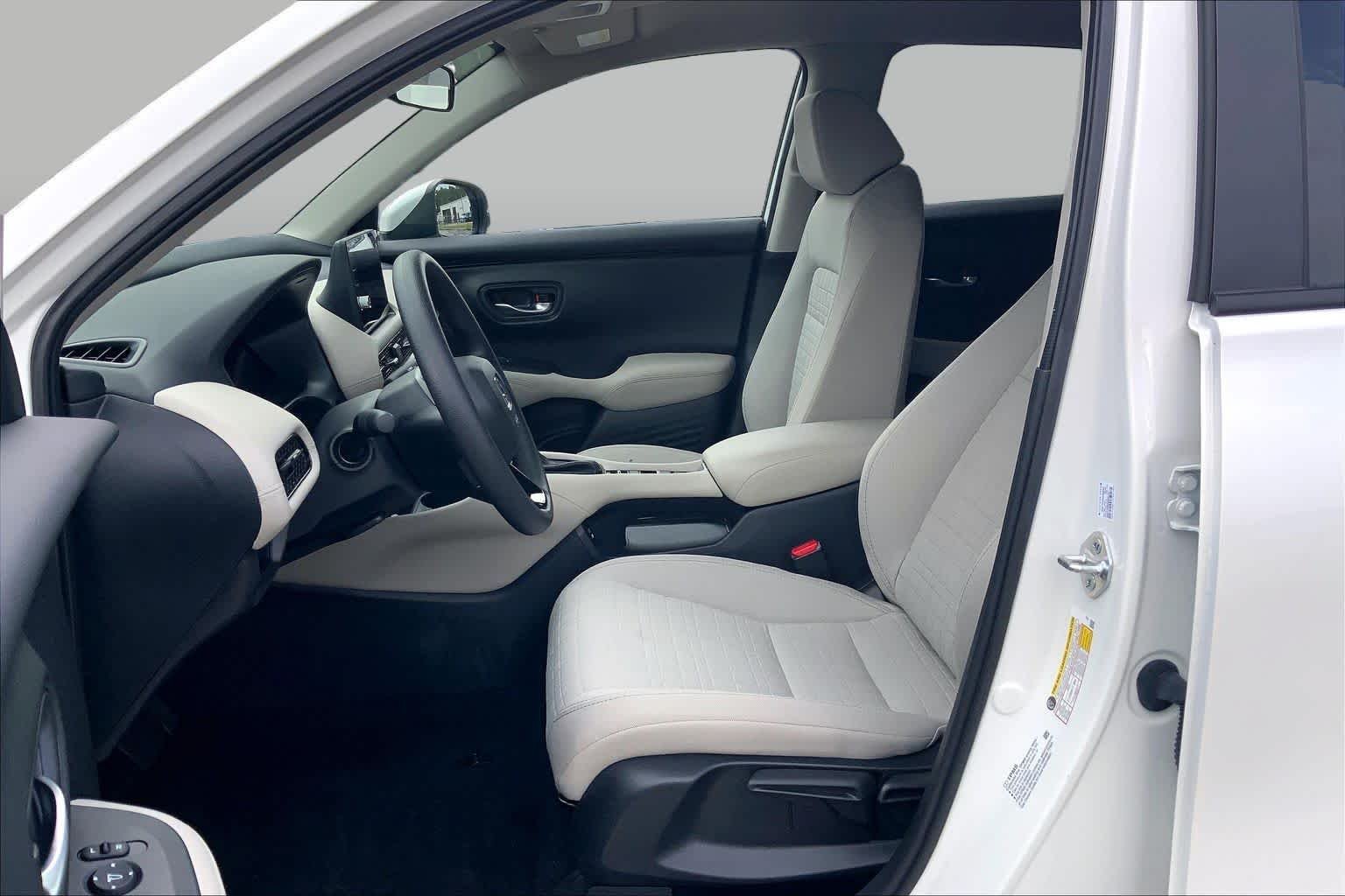 Used 2026 Platinum White Pearl Honda LX image 8