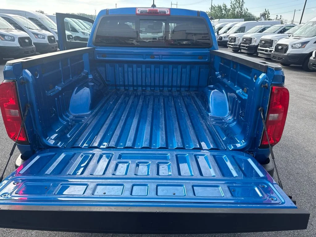Used 2021 Blue Chevrolet Z71 image 43