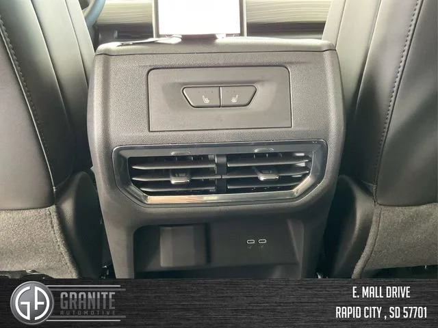 2025 GMC Sierra EV Denali - Photo 21