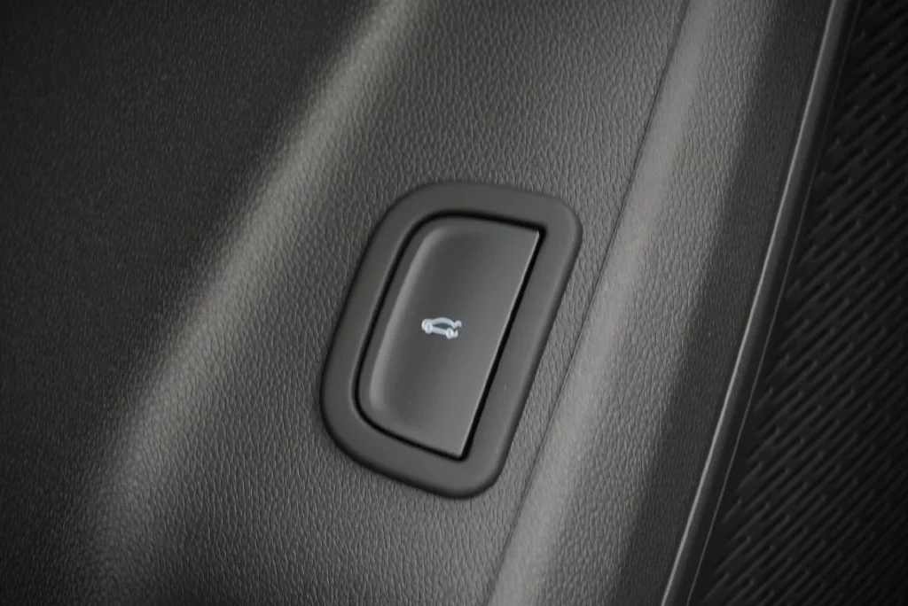 New 2027 Mosaic Black Metallic Chevrolet LT image 21