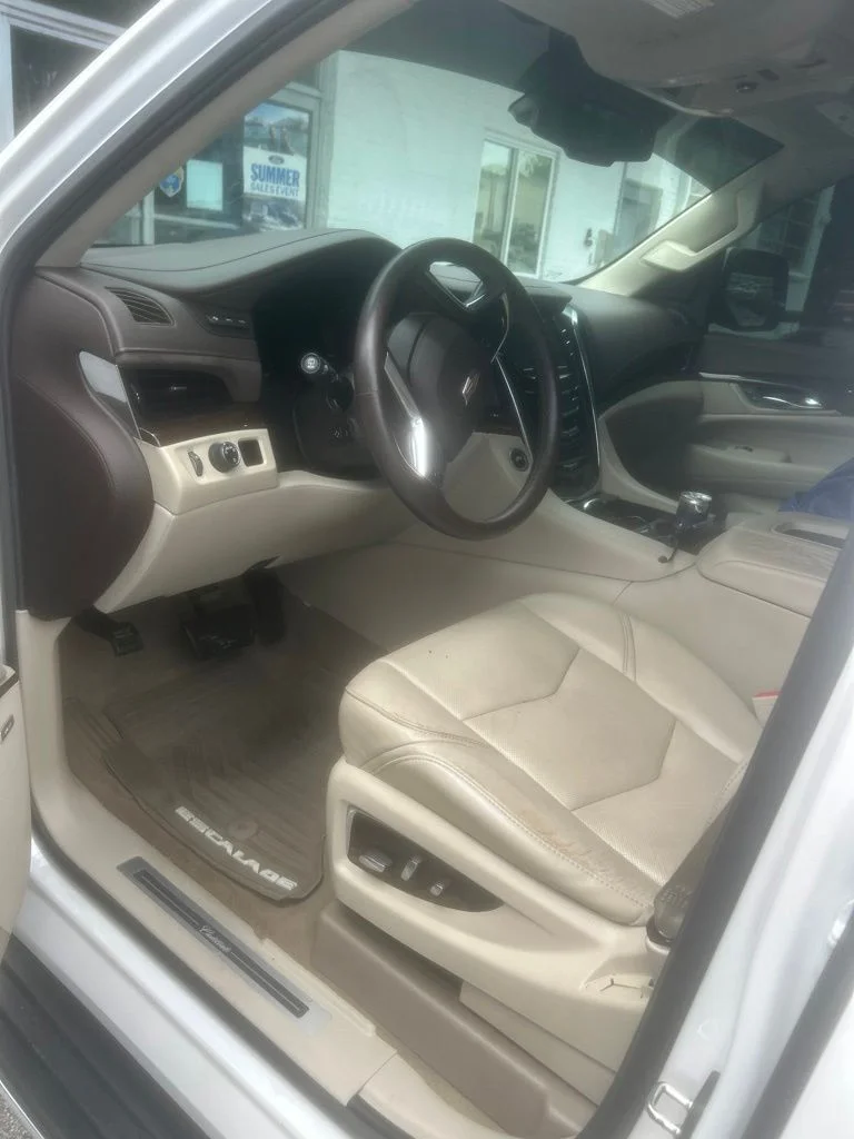 Used 2016 White Cadillac Luxury image 4