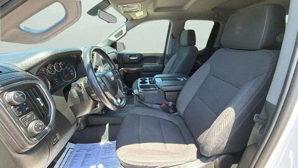 Used 2020 SUMMIT WHITE Chevrolet LT image 17