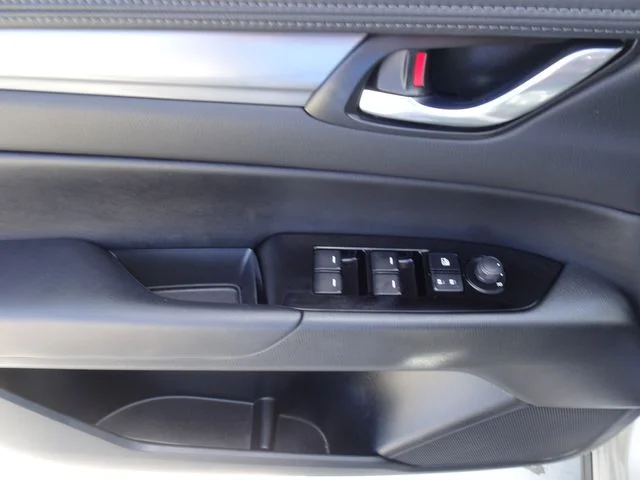 Used 2025 Quartz Metallic Mazda 2.5 S Preferred Package image 8