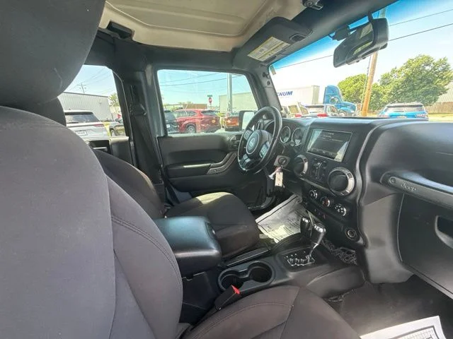 Used 2014 Gray Jeep Unlimited Sport image 29