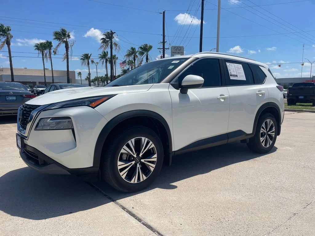 Used 2023 White Nissan SV image 1