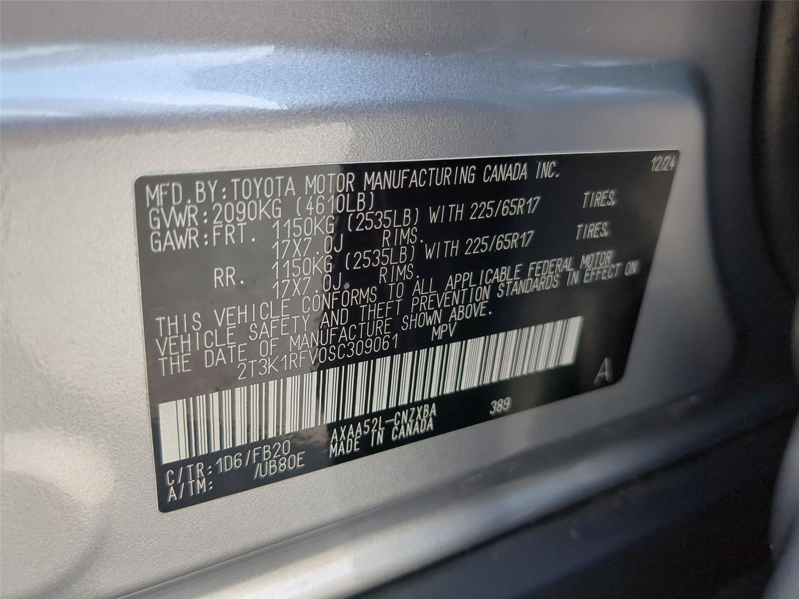 Used 2025 Silver Sky Metallic Toyota LE image 34